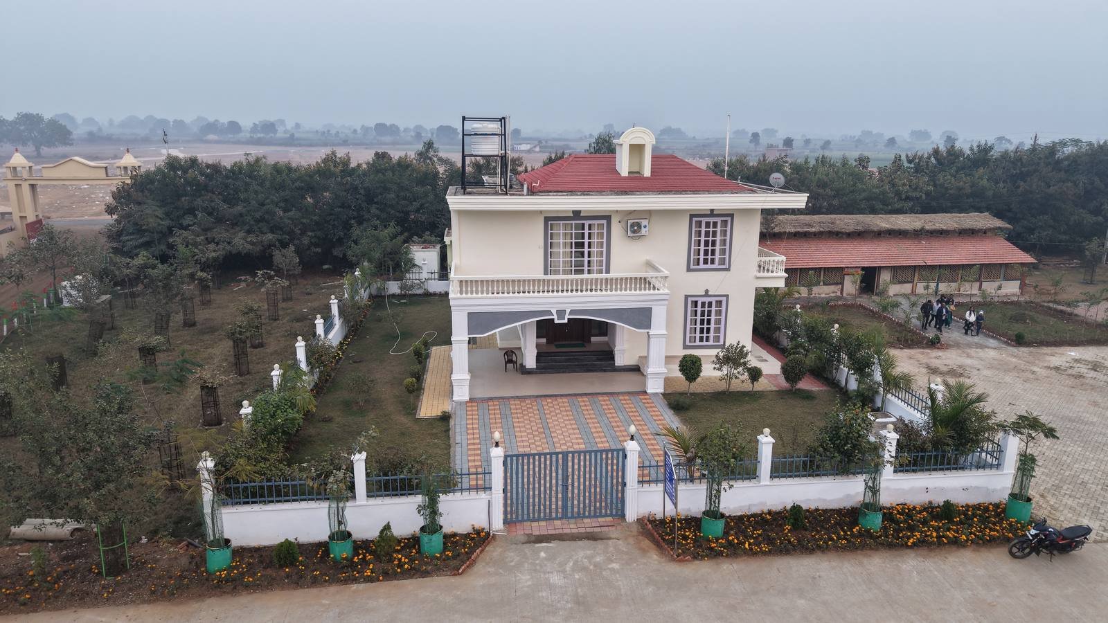 रेस्ट हाउस